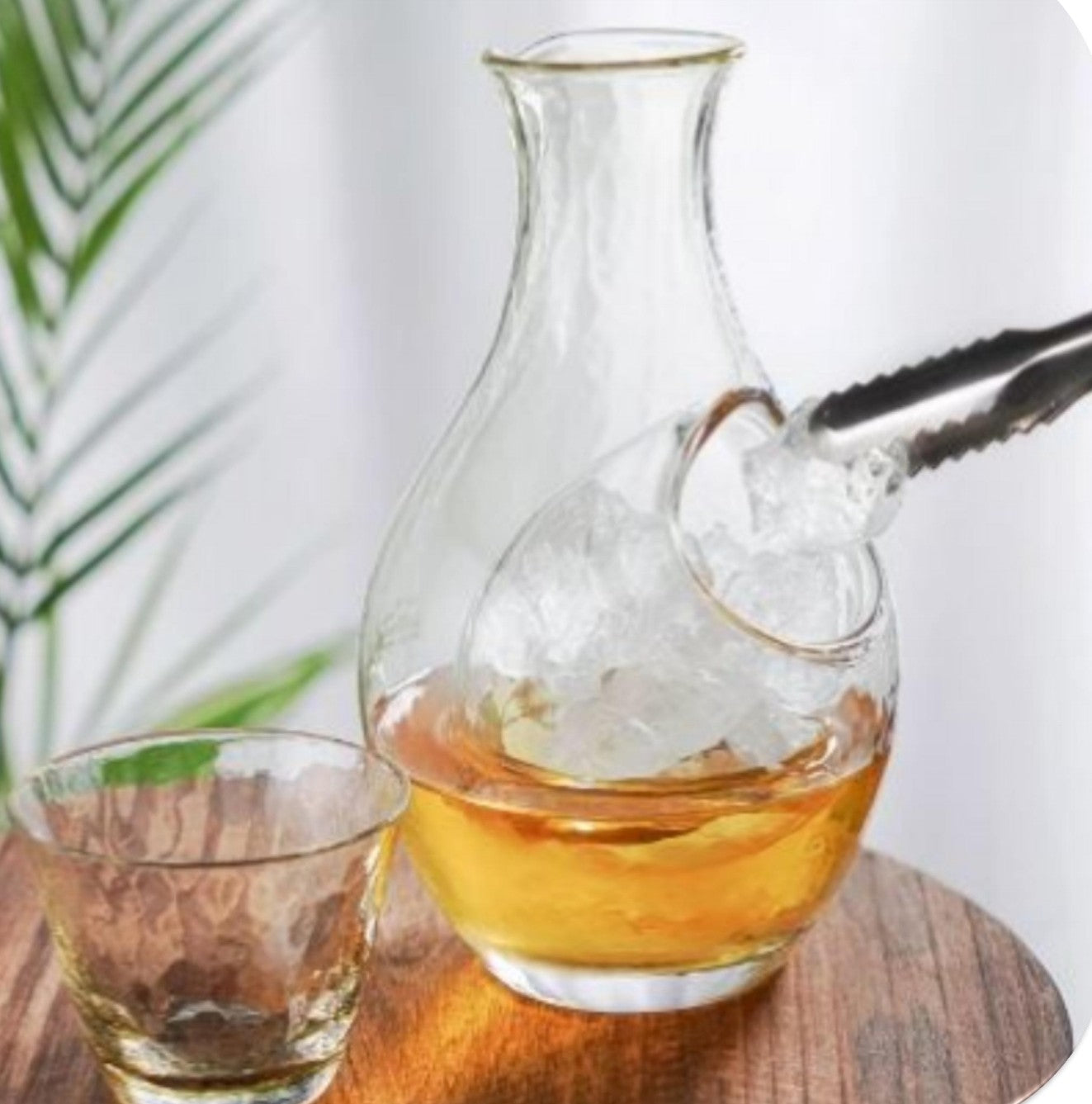 Inert Glass Pourer