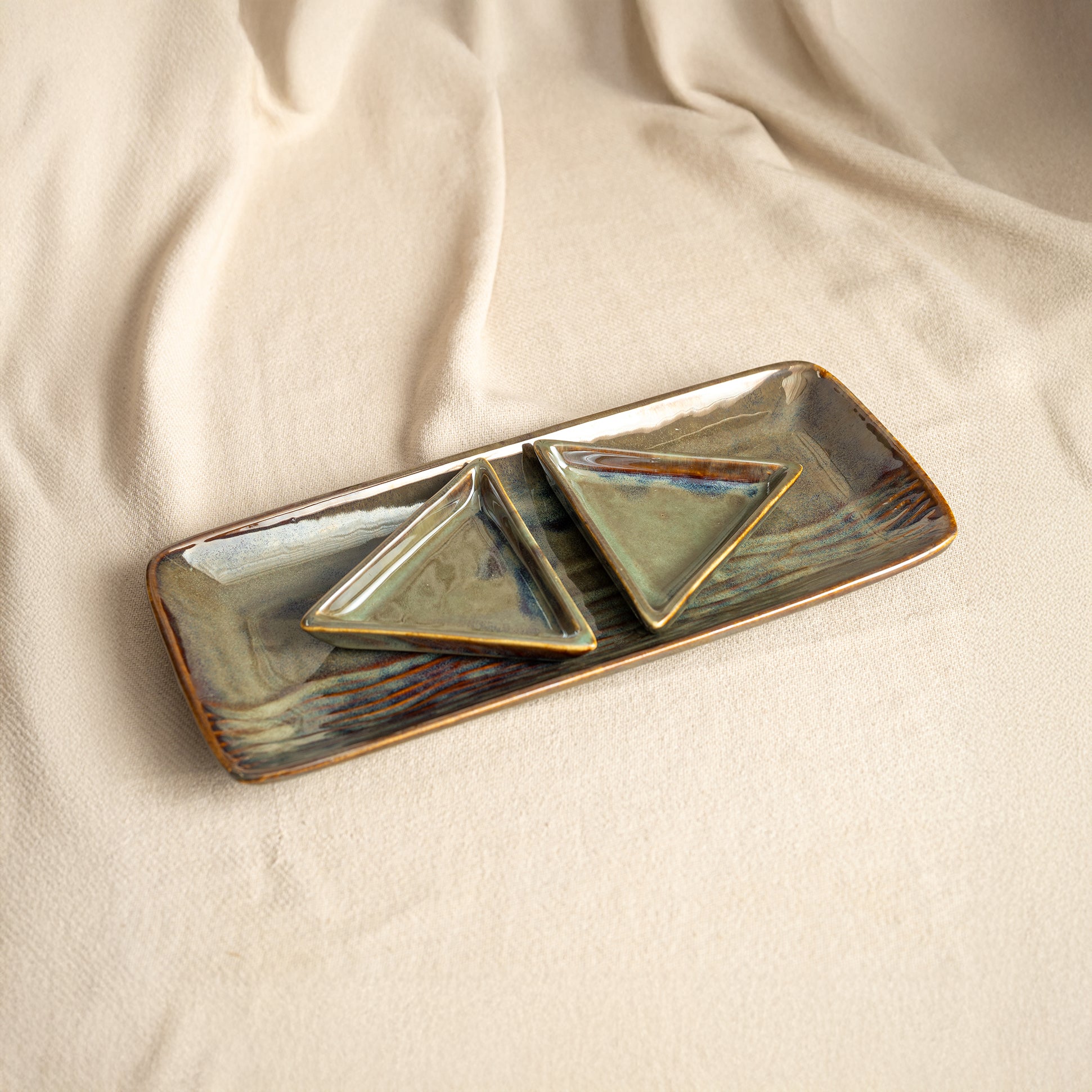 Fairmont Triangular dip bowl